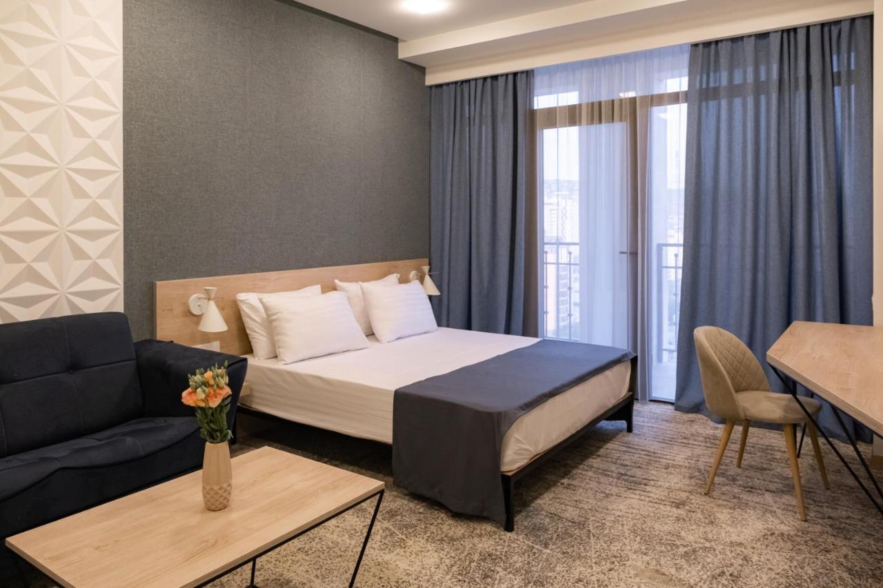 Rooftop Apart-Hotel Ереван Экстерьер фото
