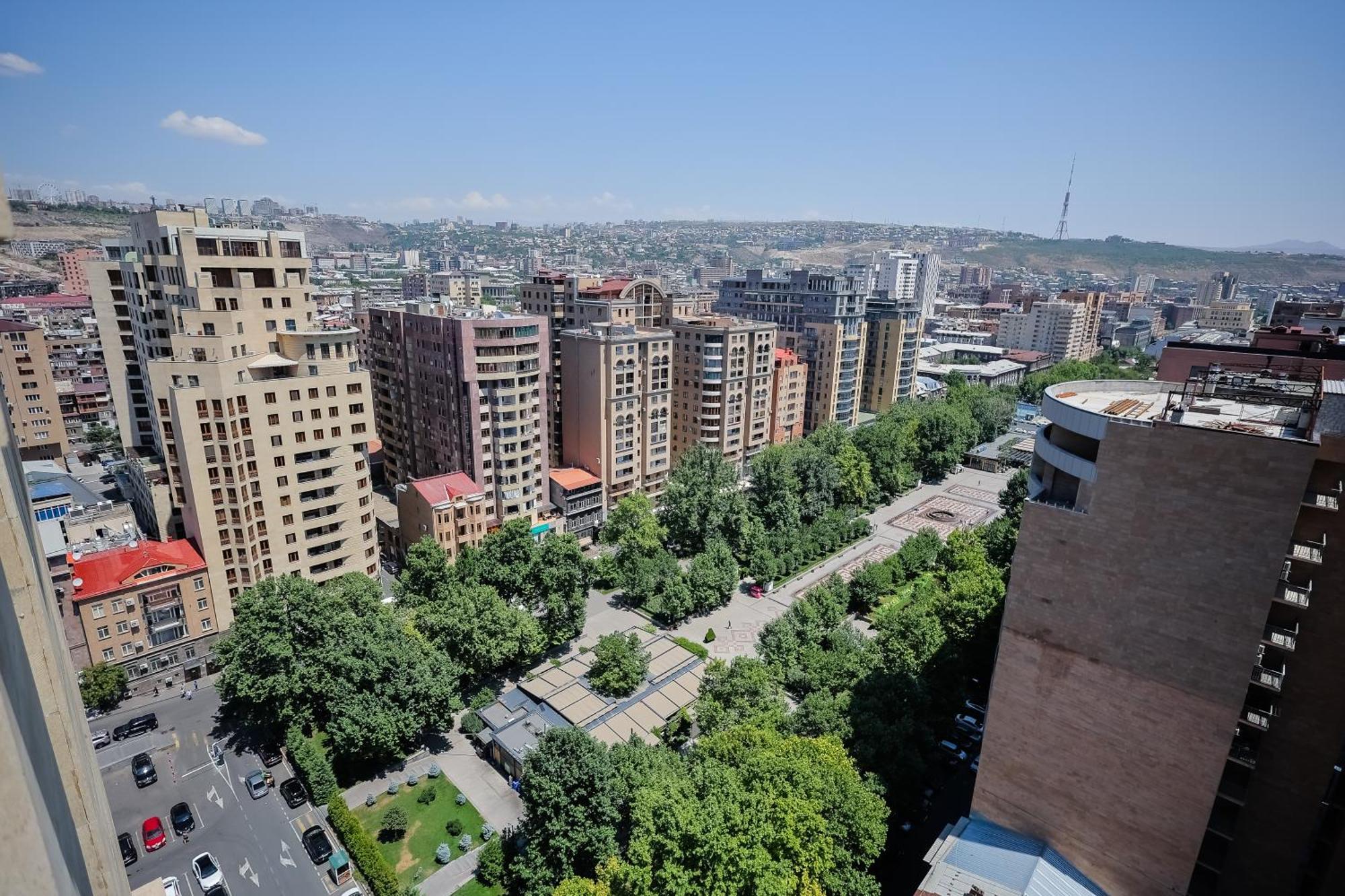 Rooftop Apart-Hotel Ереван Экстерьер фото